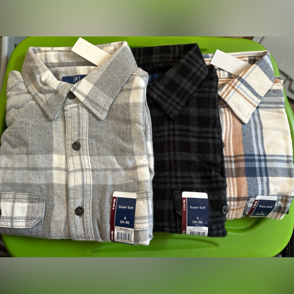 Lot of (3) Brand New Long Sleeved Flannel Shirts (Mens Sz Small)